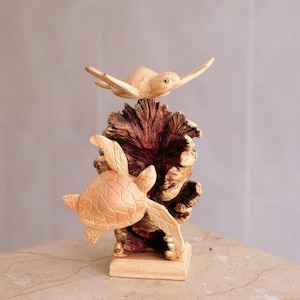 Sea Turtle Figurine, Wooden Statue, Love, Wood Carving, Nature, Couple Sculpture, Art, Coral Reef, Table Decor, Gift for Parent, Couple Gift
