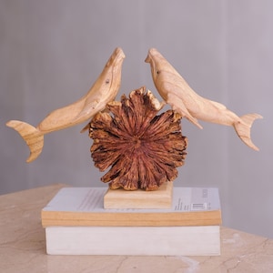 Estatua de ballena jorobada de madera, personalizada, escultura, figura, talla de madera, madera de nudo, vida marina, decoración del hogar, regalo para pareja, regalo para padres