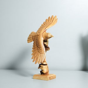 Wooden Flying Eagle Statue, Wood Carving, Hand Carved Sculpture, Bird Figurine, Wild Animal Art, Handmade Decor, Room Decor, Christmas Decor