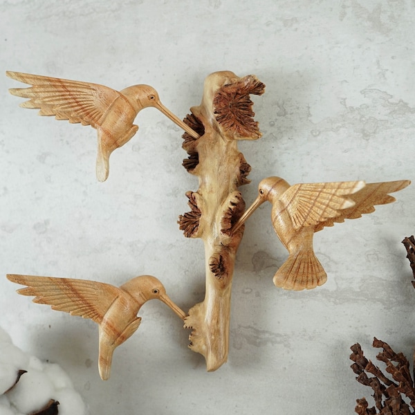 Houten muurkunst kolibries uit Bali, uniek hout, drie vogels, hangende houten colibri, handgemaakt, beeldhouwkunst, woondecoratie, herdenkingsgeschenk