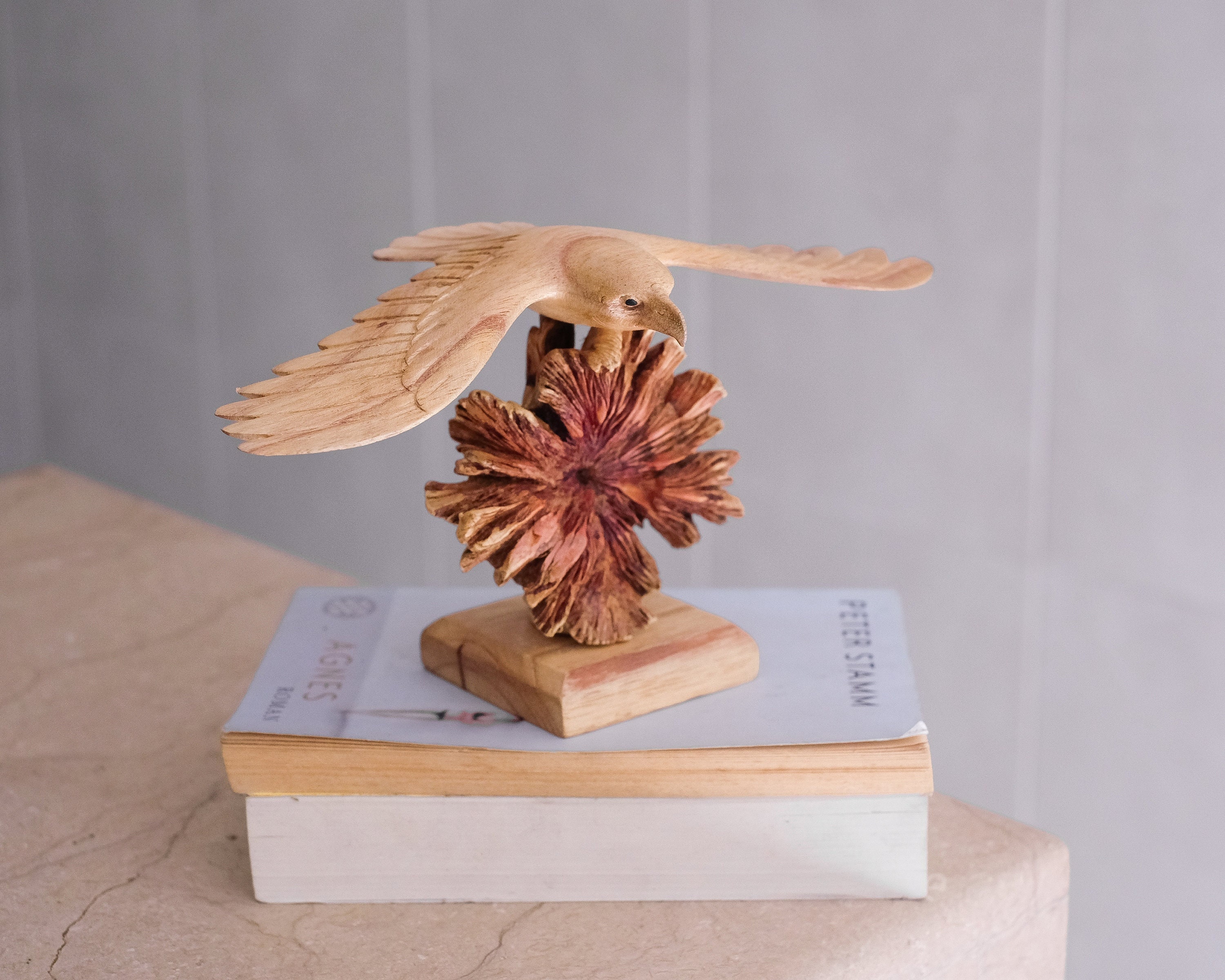 飛翔する鷲 木彫り彫刻像 鷲オブジェ 飛翔する鷲 木彫り彫刻像 鷲オブジェ 鷲の置物 ハクトウワシ鳥像 2色