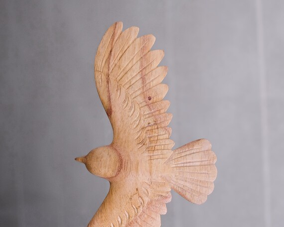 木製の飛翔する鷲の像、手作りアート、木彫り、ユニークな彫刻、鳥の