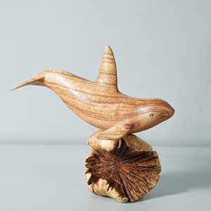 Wooden Killer Whale Statue, Swimming Orca Figurine, Sculpture, Animal Wood Carving, Handmade Ornaments, Table Decor, Best Friend Gift