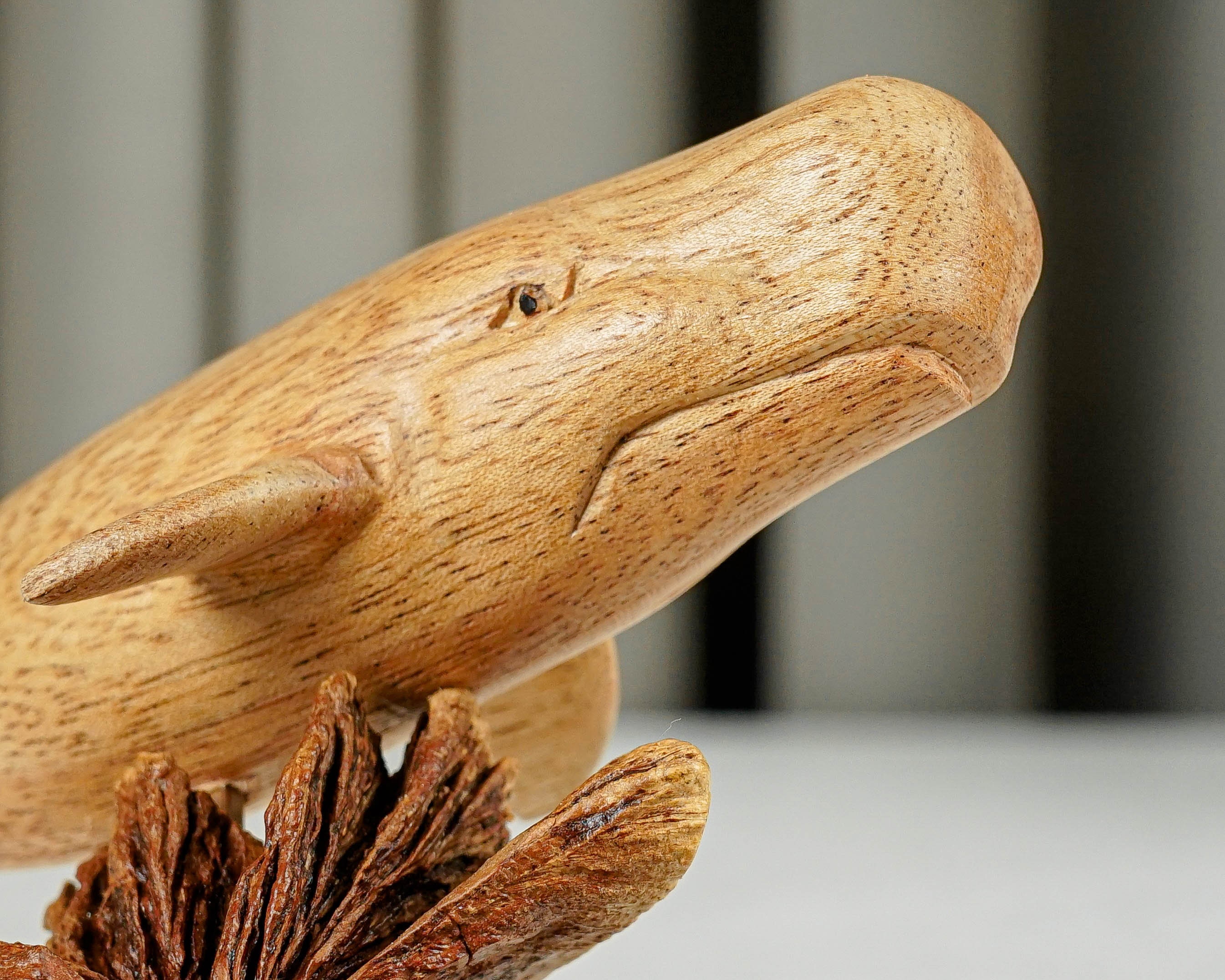 木製のマッコウクジラの像、パーソナライズされた置物、彫刻