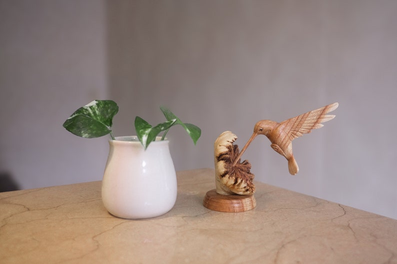 Wooden Hummingbird Feeding on a Flower, Handmade Sculpture, Wood Carving Figure, Bird Statue, Colibri, Handmade Deco, Birthday, Mother Day image 9