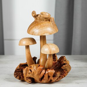 Crab on Mushroom, Ocean, Parasite Wood, Unique Animal, Wood Carving, Handcrafted, Sculpture, Desk Decor, Burl Wood, Art, Housewarming Gift