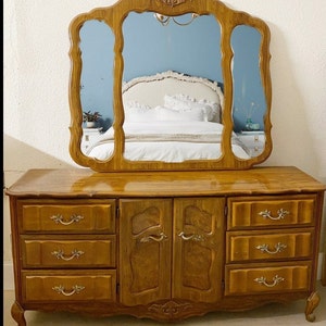 Customizable French Provincial Bedroom set I Vintage Bedroom set