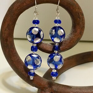 Pendientes de punto azul