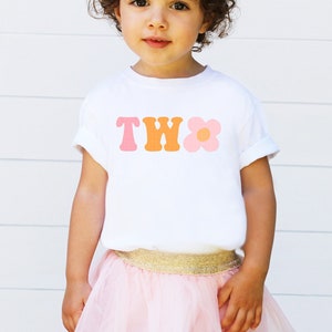 TWO Shirt Daisy 2nd Birthday Shirt Second Birthday Shirt Birthday Party T-Shirt Birthday Party Groovy Birthday Outfit Girls 2nd Bday Tee