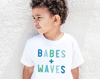 Camiseta Babes and Waves, Camiseta de playa para niño pequeño, Camiseta de playa para niño, Camiseta de playa para niño pequeño, Camiseta Beach Babe, Camiseta Beach Bum, Camiseta de playa de verano