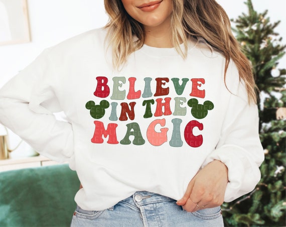 Believe in the Magic Sweatshirt Retro 