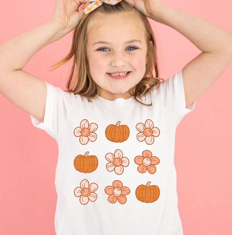 Camisetas de otoño para niñas, camiseta retro de calabaza con margaritas, camisetas de otoño, lindas camisetas de Halloween para niños, camisetas para bebés y niños pequeños, camisetas de margaritas de moda imagen 1