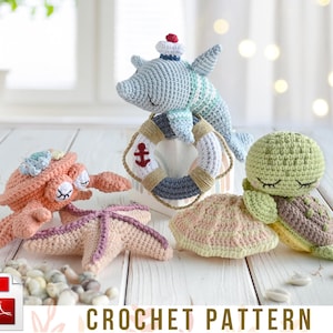 Peut inclure: Patron de crochet pour un ensemble de jouets amigurumi sur le thème de l'océan, comprenant un dauphin, une tortue, un crabe et une étoile de mer. Les jouets sont faits de fil doux dans des tons de bleu, vert, orange et rose.