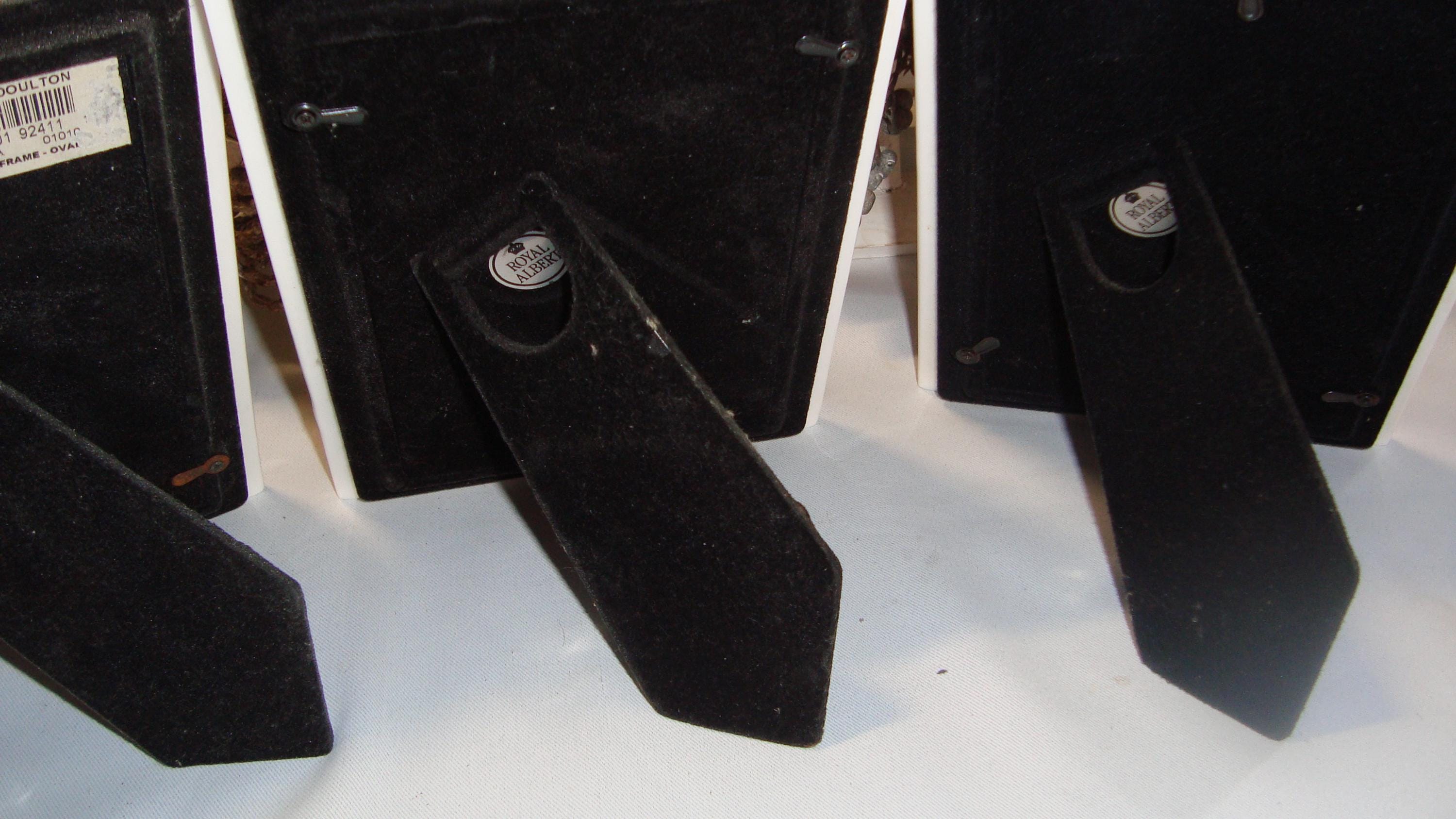 ロイヤルアルバートレディカーライルフォトフレームは美しい状態で、縁