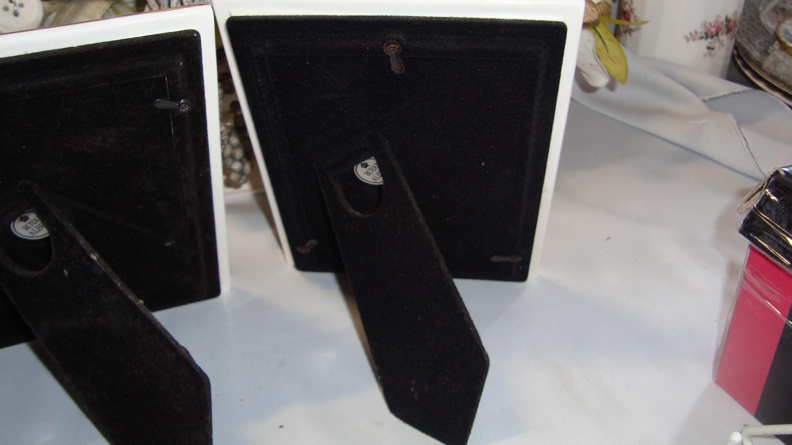 ロイヤルアルバートレディカーライルフォトフレームは美しい状態で、縁