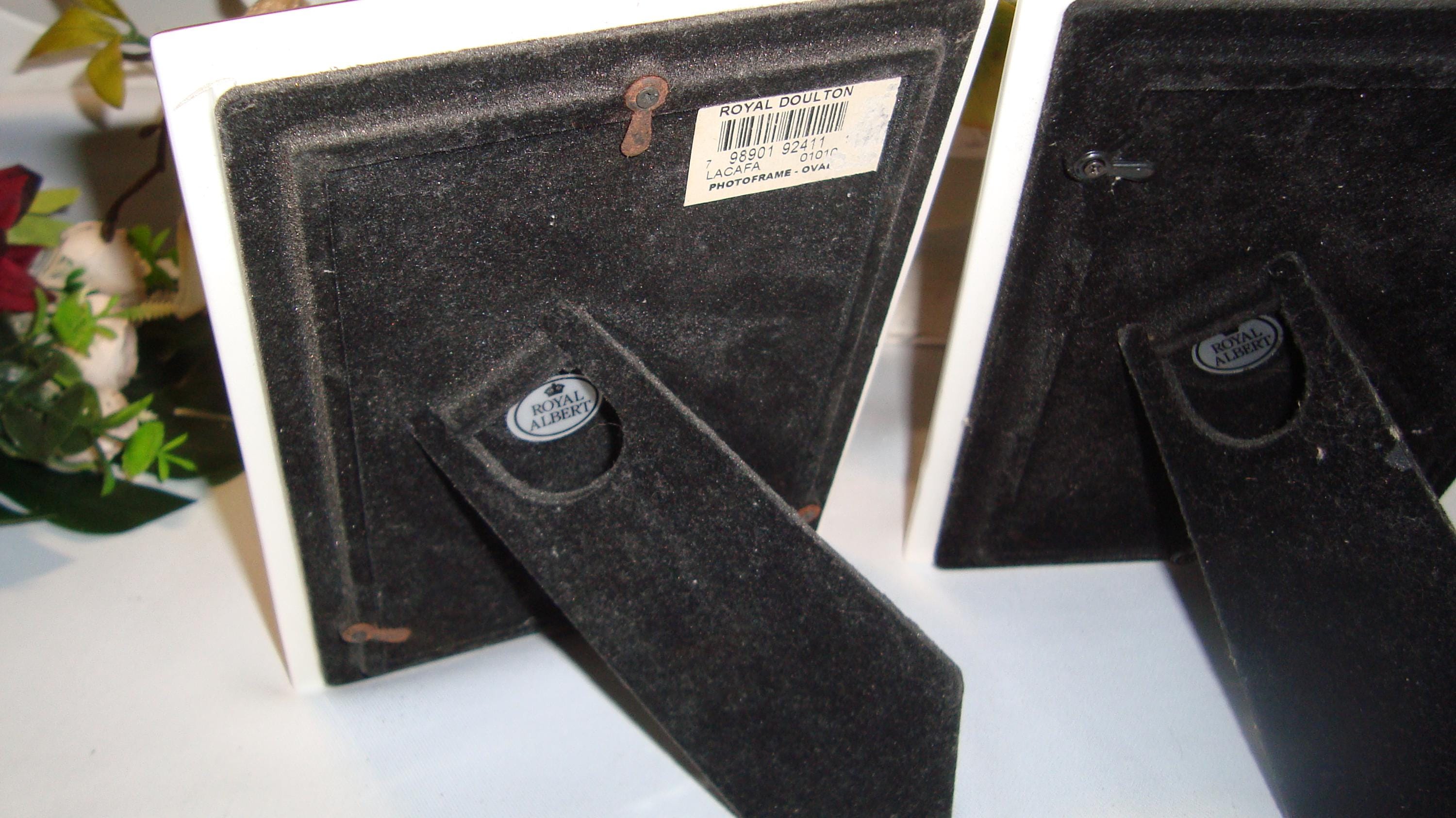 ロイヤルアルバートレディカーライルフォトフレームは美しい状態で、縁