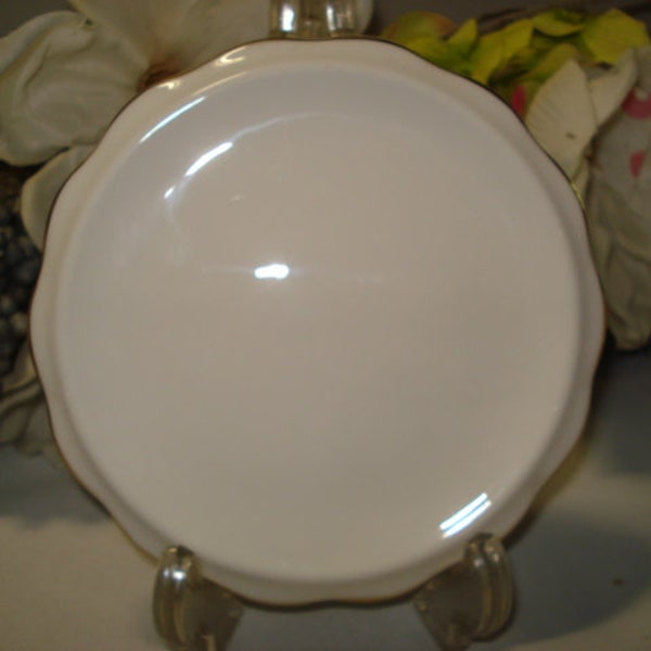 Royal Albert Val d'or flat porcelain coaster in beautiful condition, including the edge