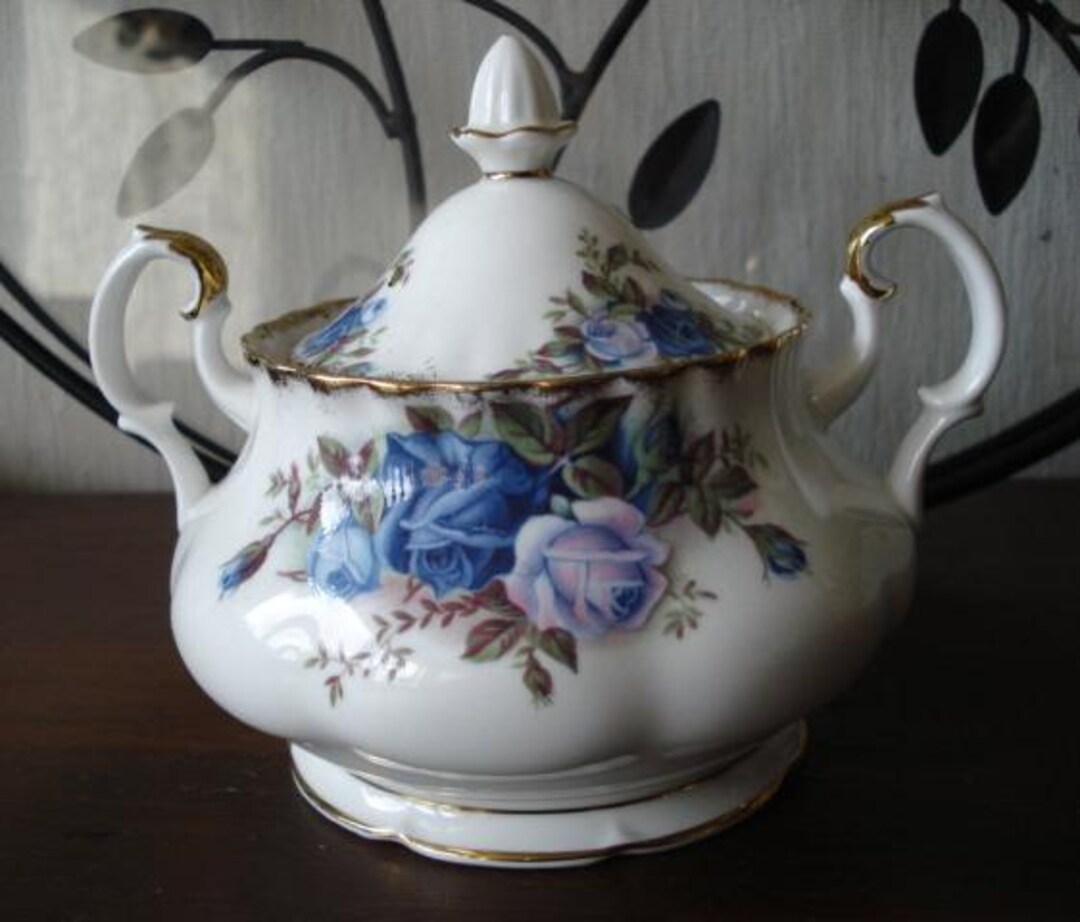 ロイヤルアルバート ムーンライトローズ シュガーボウル（蓋付き、状態