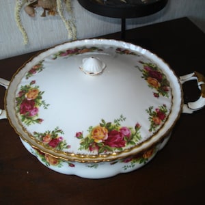 Royal Albert Old Country Roses covered dish / tureen in splendor also the gold