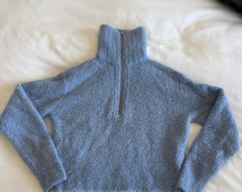 Aritzia blue quarter zip cropped
