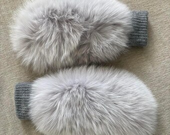 Real fur mittens never worn