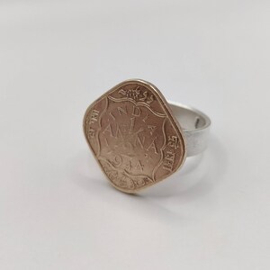 Handgemaakte vintage muntring, sterlingzilveren ring met vierkante Brits-Indische munt, gerecyclede sieraden