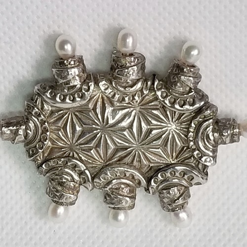 Eight Pearl Silver Pin, Handmade, One of a Kind, .999 Fine Silver (99.9%), shops natural