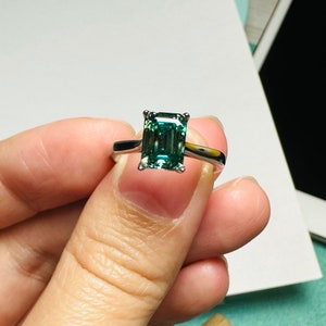 Smaragdgroene ring van moissaniet, 925 sterlingzilver