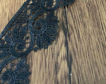 4.5m Floral Polyester Chintz Guipure Edging