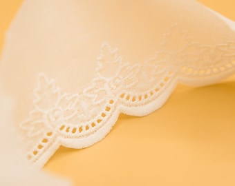 Swiss Cotton Embroidery Trim - Eyelet Lace, 6.9m