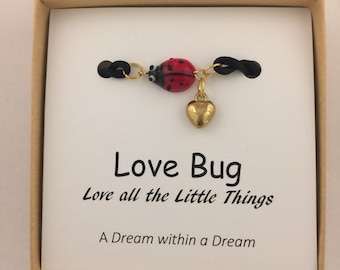 Ladybug Bracelet, Nature Jewelry, Bug Jewelry, Glass Ladybug Bracelet, Charm Bracelet, Ladybird Jewelry, Dainty Jewelry, Gold, Red