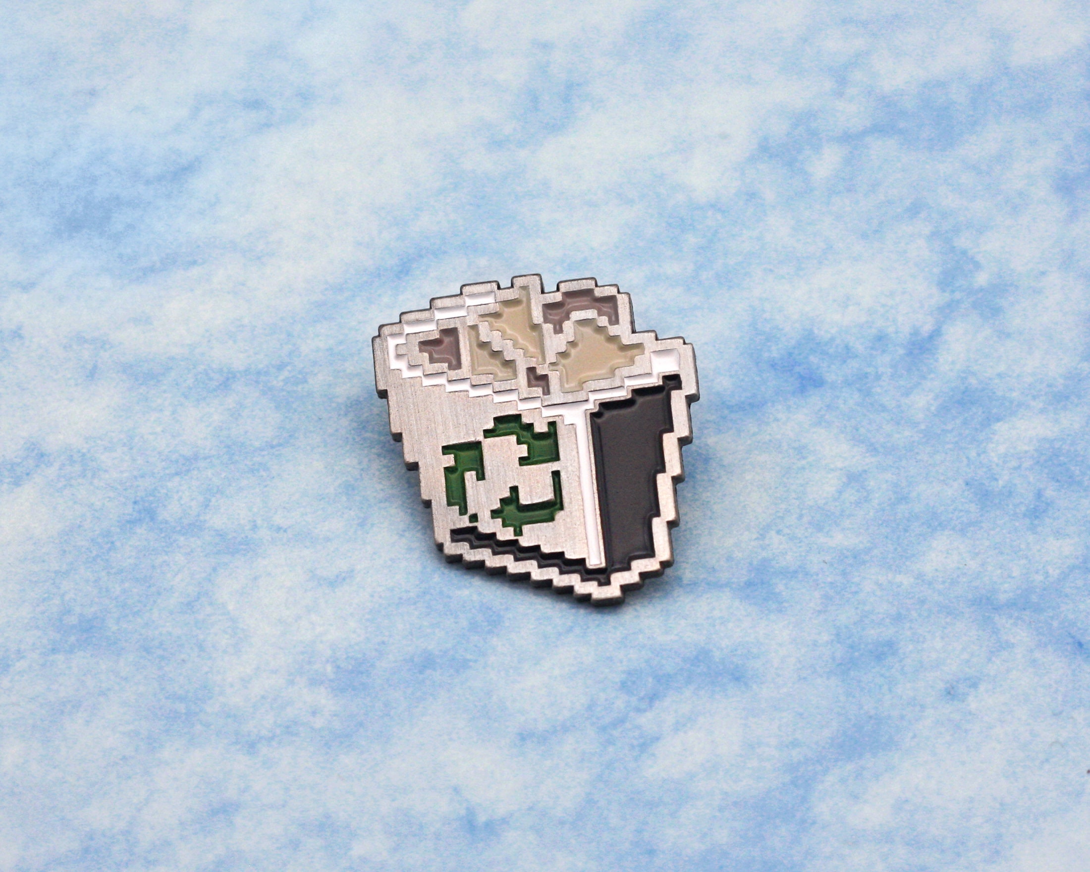 Recycle Trash Bin Enamel Pin Badge - Windows 95 Pixel Brushed Metal ...