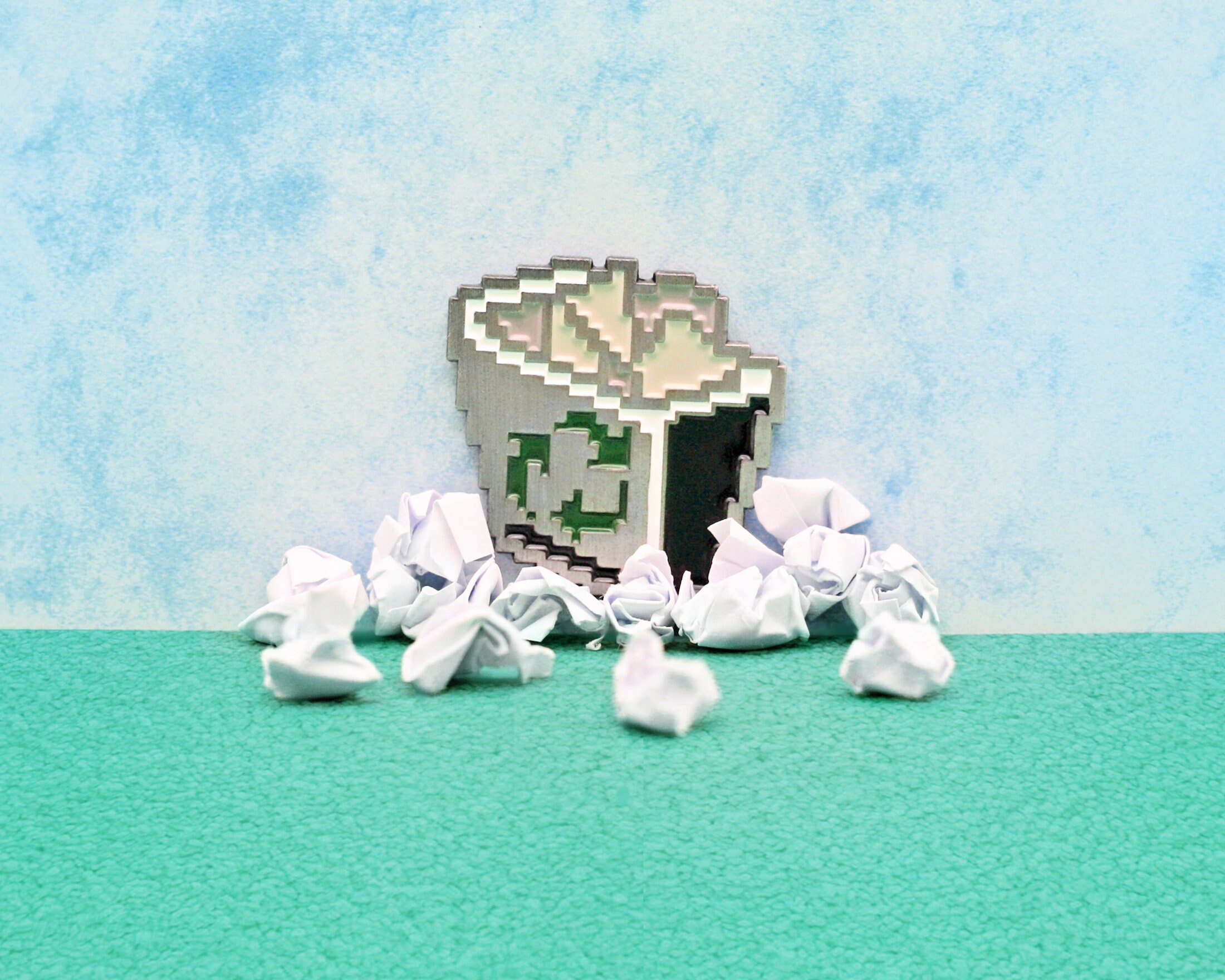Tarsh Pin Recycle Trash Bin Enamel Pin Badge - Windows 95 Pixel Brushed Metal ...