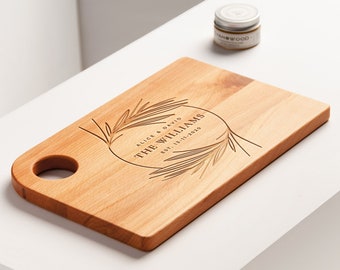 Personalized Cutting Board with Hanging Hole made of Beech Wood, Engraved Wedding Gifts, Gifts for the Couple