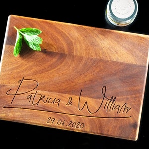 Personalized Mahogany Cutting Board,Engraved Couple Names, Custom Handmade Wooden Charcuterie, Cheese Board Anniversary Wedding Gift for Mom zdjęcie 4