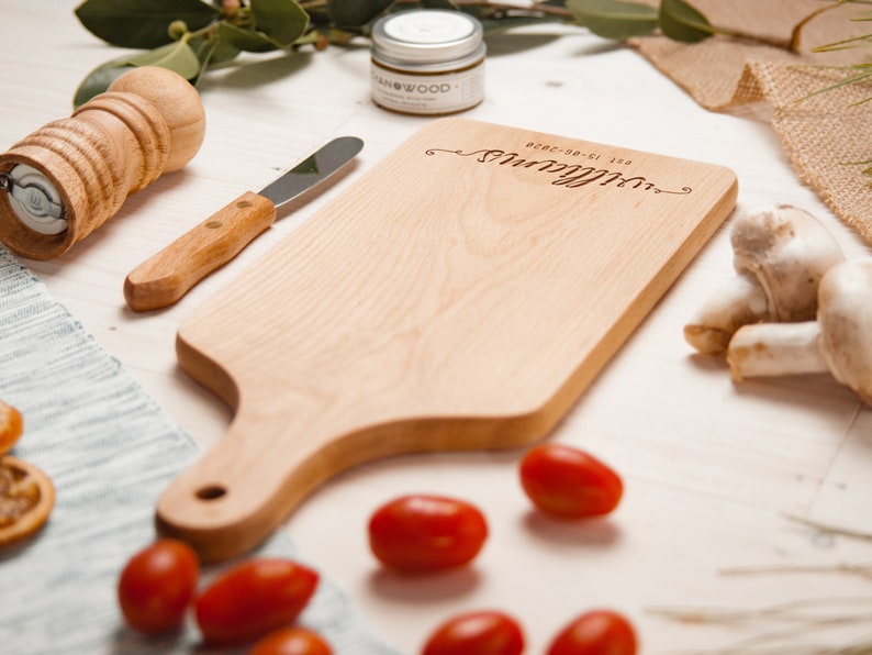 Custom Cutting Board with Handle, Personalized Small Cheese Board, Engraved Chopping Board, Handmade Wooden Charcuterie, Wedding Family Gift zdjęcie 4