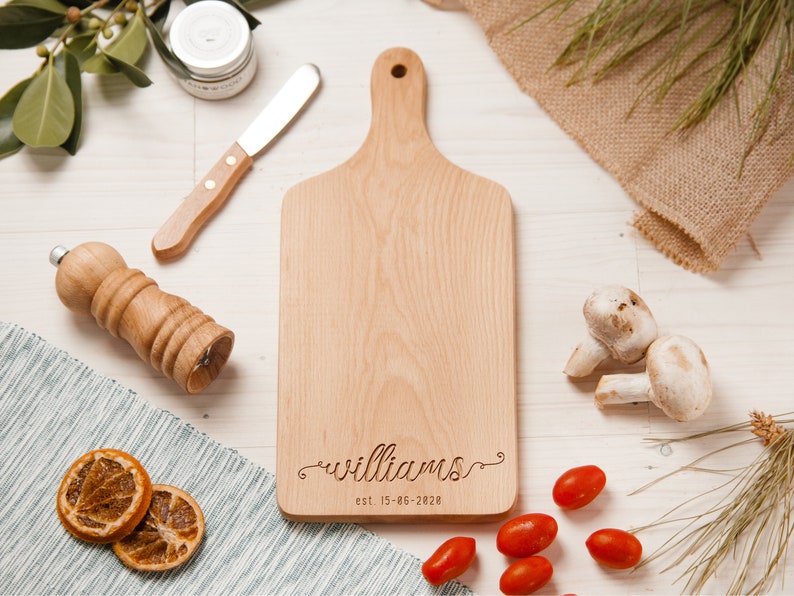 Custom Cutting Board with Handle, Personalized Small Cheese Board, Engraved Chopping Board, Handmade Wooden Charcuterie, Wedding Family Gift zdjęcie 2
