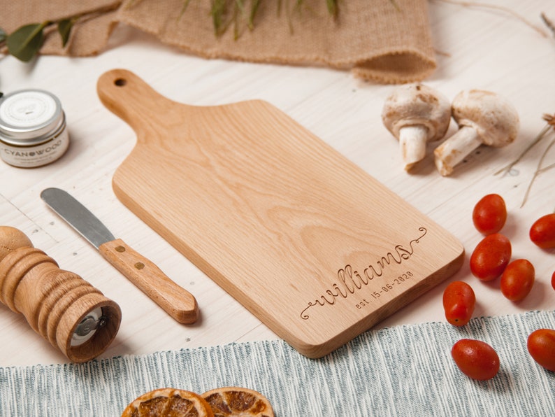 Custom Cutting Board with Handle, Personalized Small Cheese Board, Engraved Chopping Board, Handmade Wooden Charcuterie, Wedding Family Gift zdjęcie 3