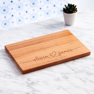 Personalisiertes Schneidebrett - Schneidebrett mit Gravur, Schneidebrett nach Maß, Hochzeitsgeschenk, Einweihungsgeschenk, Geburtstagsgeschenk, Verlobung