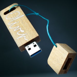 Handmade personalized engraved wooden USB Flash Drive - 64GB/128GB - Custom USB