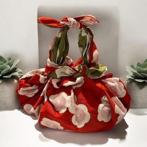Furoshiki L 104 Isa monyo Reversible Ume Red-Green / Gift towels / Japanese apricot / Fabric as packaging / Japanese tradition