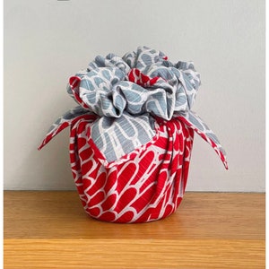 Furoshiki S 48 Isa monyo Reversible | Kiku red-light blue