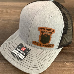 Non è una barba, è un cappello da sella, cappello da camionista Richardson 112, cappello divertente, regalo per uomo, regalo per il marito, regalo per fidanzato, cappello da camionista
