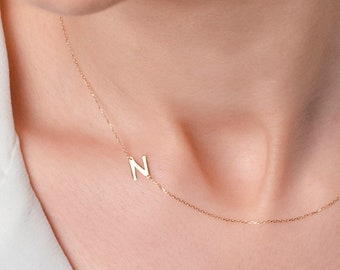 Seitlich 14K Gold Initial Letter Halskette, Initial Name Halskette, zierliche Gold Buchstaben Choker, Silber Buchstabe, Weihnachtsgeschenk