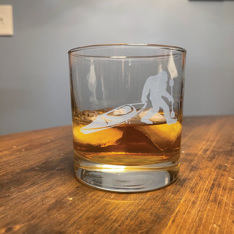 CityLimitDesigns Bigfoot Engraved Drinking Glass - Thumbnail 5