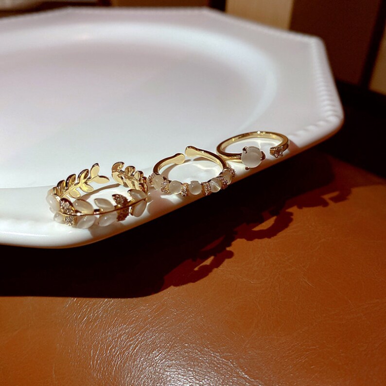 Cat eye gem ring