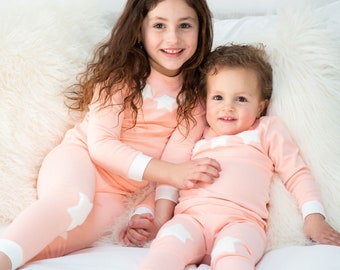 Personnalisé unisexe pour bébé & bambin garçon / coton pyjama fille ensembles-personnaliser avec des noms ou initiales dans la couleur de votre choix ! Taille 9m-6 ans
