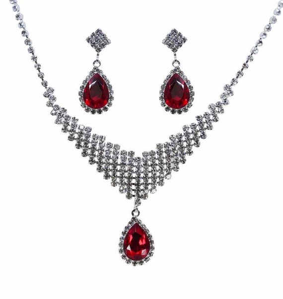 Fabulous NEWCrystal/Diamante Necklace&Earring Set**62** 