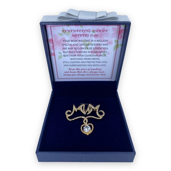 Mum brooch deals