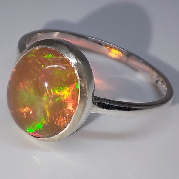 Fire Opal Ring. 925 Sterling Silver. Natural Ethiopian Opal oval Cabochon. Opal Wedding. Opal Ring for men. Opal ring for women